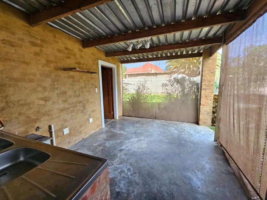 2 Bedroom Property for Sale in Albertinia Western Cape